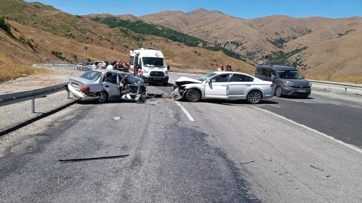 Erzincan’da Trafik Kazası: 3 Ölü, 6 Yaralı