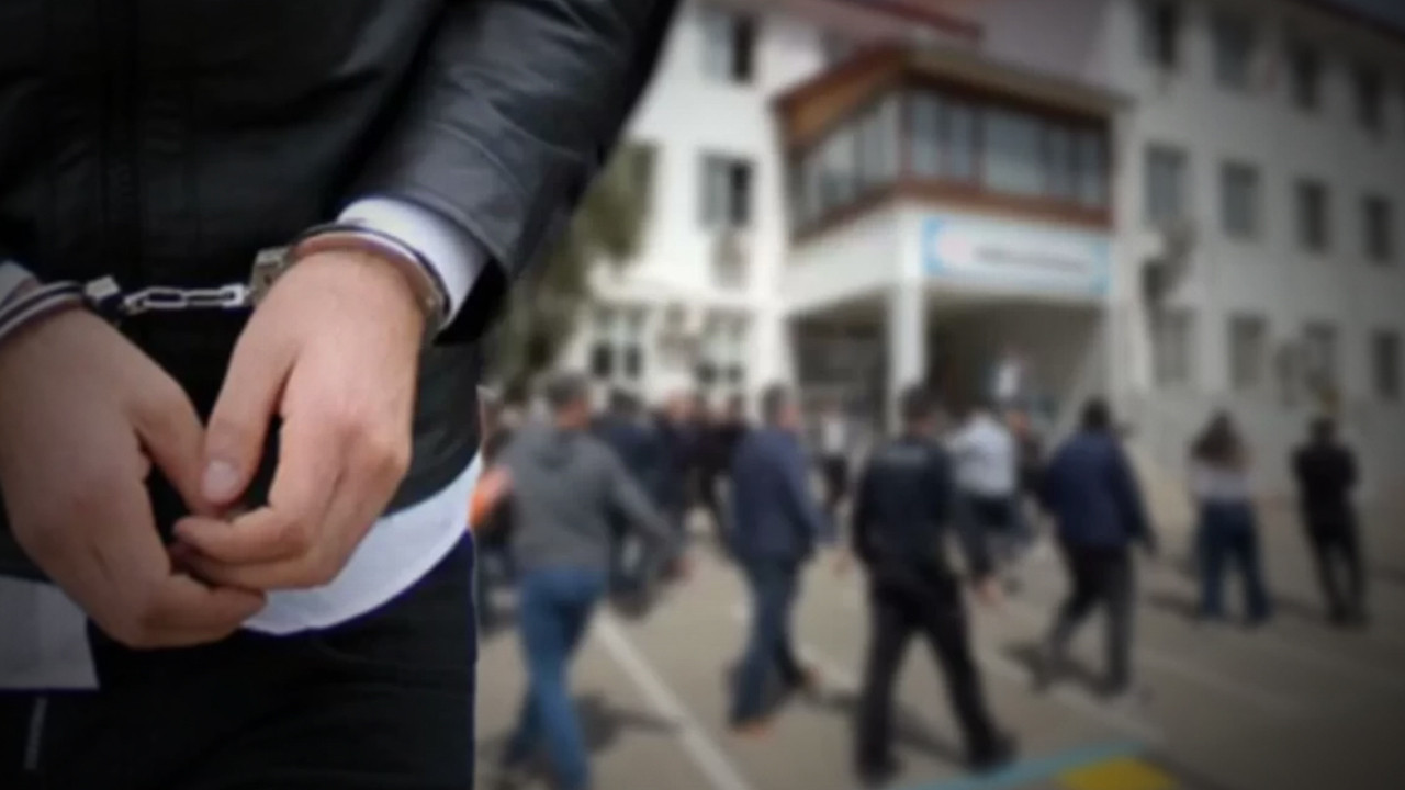 Bolu’da Tehdit Olayı: Okul Müdürü ve Öğrenciler Kurtarıldı, 13 Yaşındaki Şüpheli Gözaltına Alındı