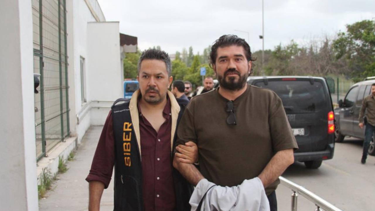 Paraşütle Düşen Sağlık Çalışanı 5 Saat Sonra Kurtarıldı