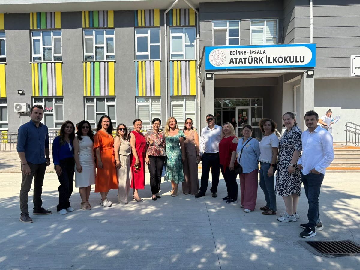 Emekli Öğretmene Duygusal Veda