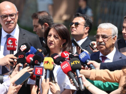 Dem partinin akpden surec yasasi icin 4 talebi ortaya cikti di9VIBuE